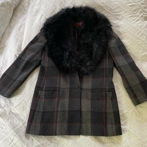 ♥️ SASSON • Plaid lightweight coat with faux fur collar